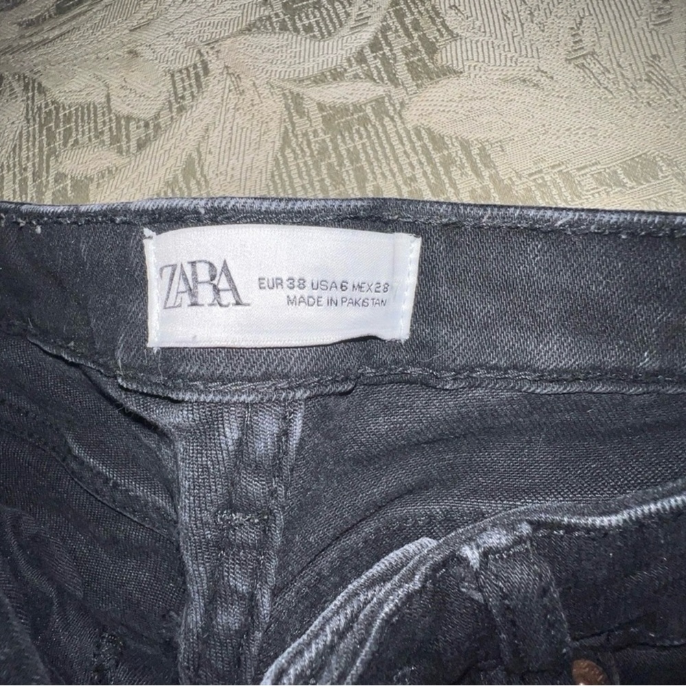 Zara High Rise Black Women's Jeans - Picture 3 of 3